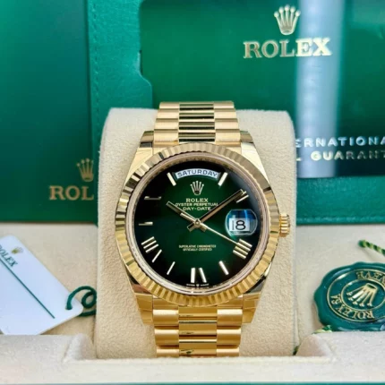 Rolex - 128238-0118 Day-Date 36 Yellow Gold - Fluted / Green Ombré - Roman / President